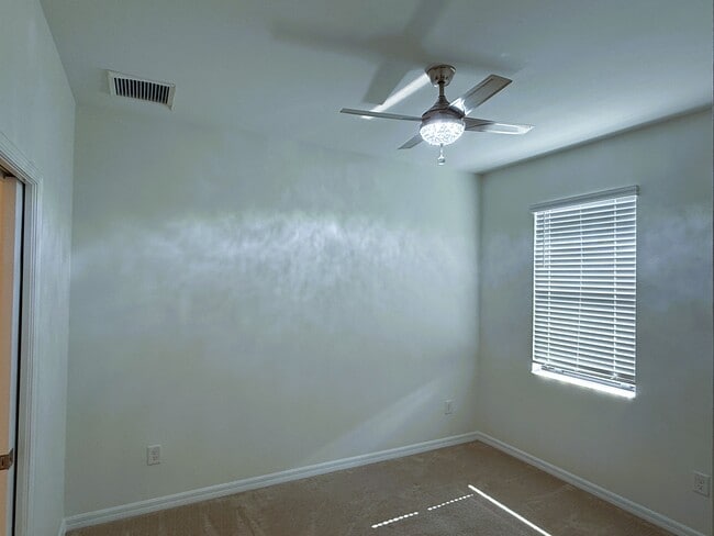 Foto del edificio - 9169 Glenforest Dr