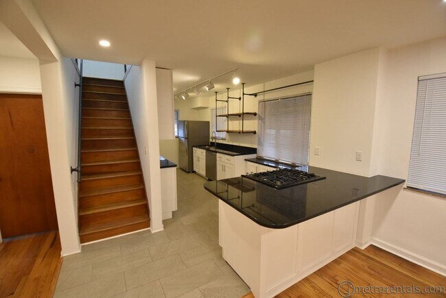 cocina - 323 E Livingston Ave