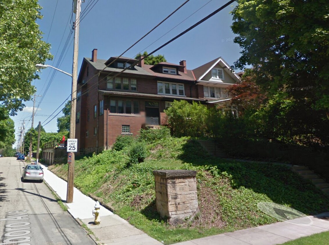 Primary Photo - 1601 Beechwood Blvd