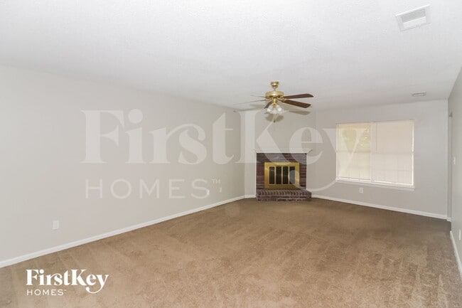 Foto del edificio - 4064 Long Creek Rd