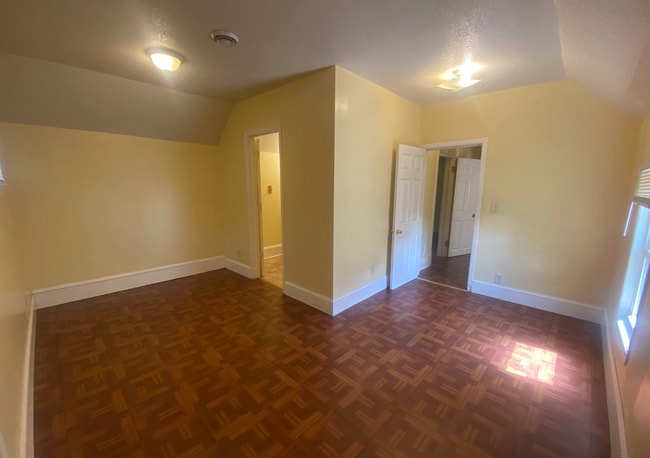 Building Photo - 2117 N Ilion Ave