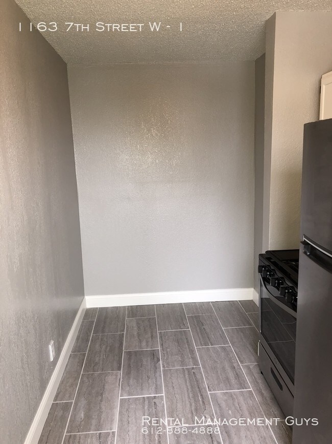 Foto del edificio - Beautifully Rehabbed Studio Apartment