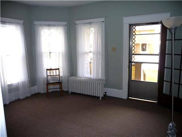 Building Photo - 225 W Loucks St