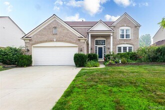 Building Photo - 45520 Morningside Dr