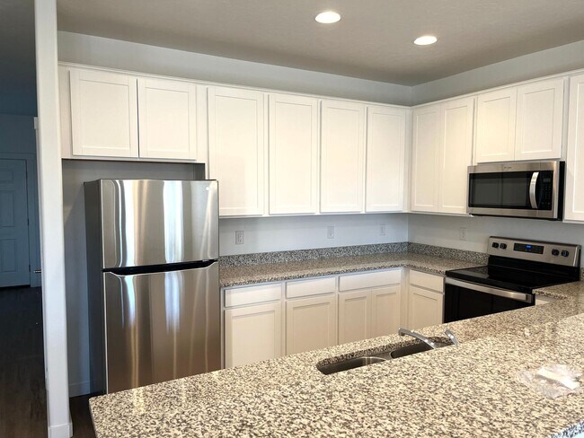Foto del edificio - Beautiful Townhome