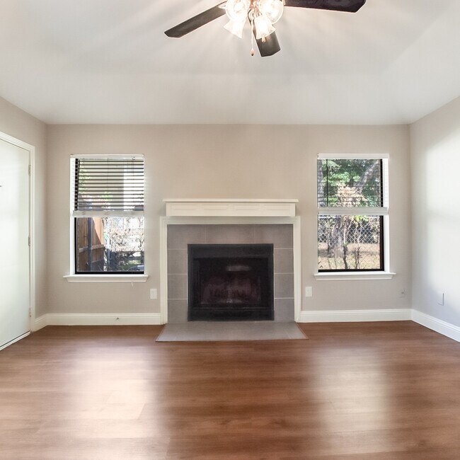 Building Photo - 2024 Wesley Dr
