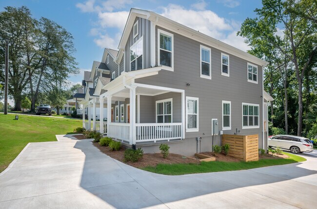 Foto del edificio - 570 Lowndes Hill Rd