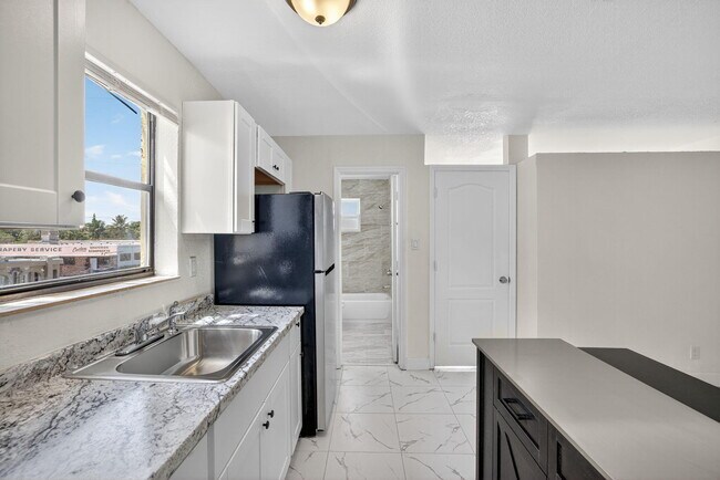 Foto del edificio - 4081 N Dixie Hwy