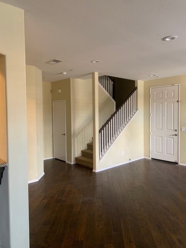 Building Photo - 419 Cool Creek Ct