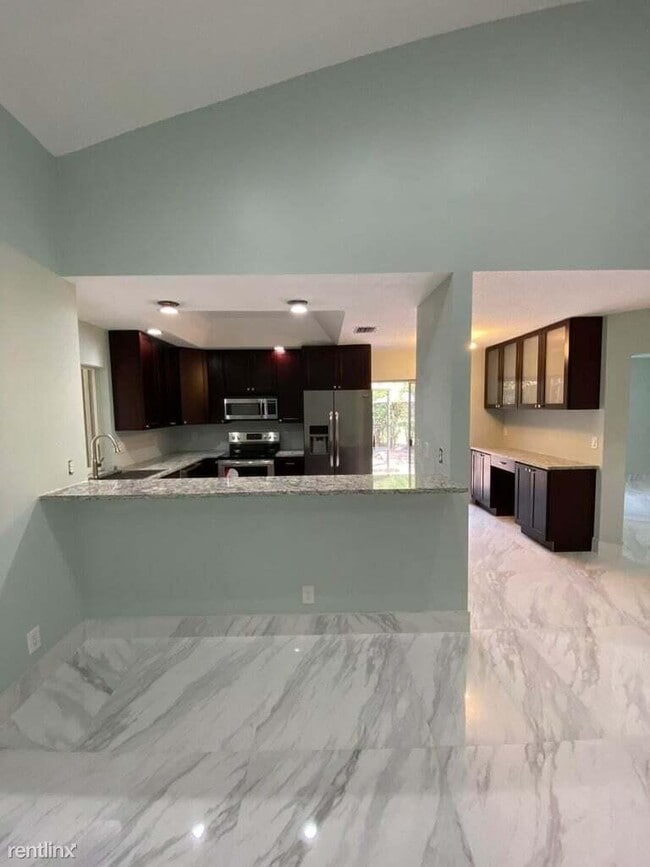 Building Photo - 3 br, 2 bath House - 5865 NW 41st Way