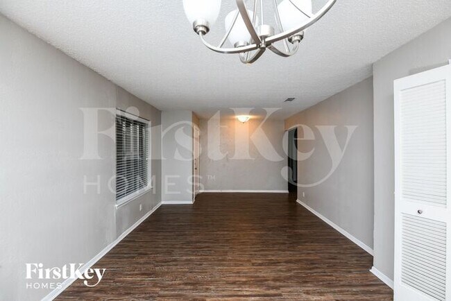 Building Photo - 1808 West Cedar Elm Drive