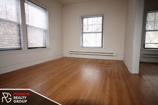 Foto del edificio - 1020 Dempster St