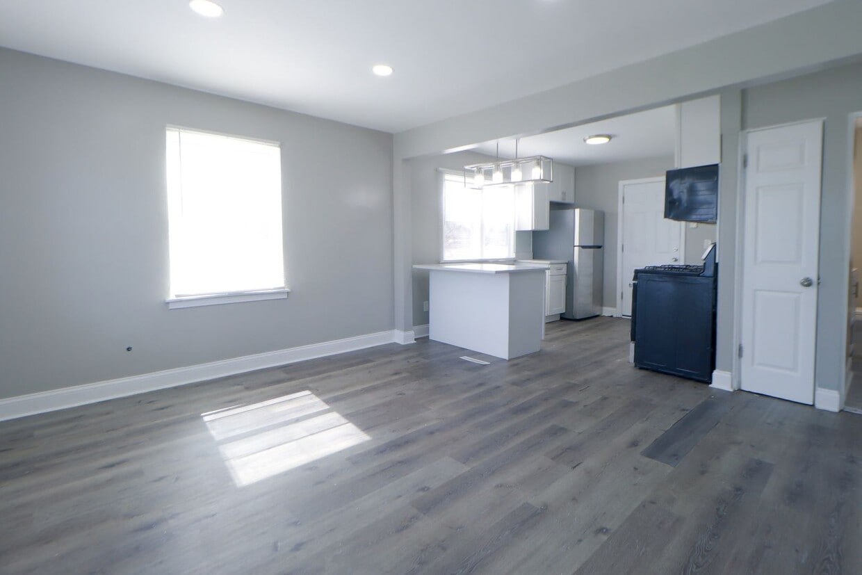 Primary Photo - 4 Bedroom Cape Cod