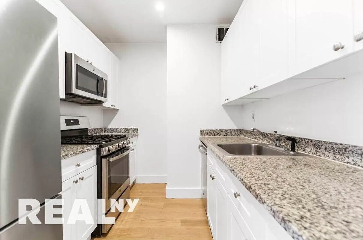 Park Place Apartment for Rent in New York, NY