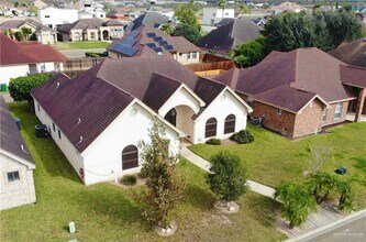 Building Photo - 703 Delta Dr