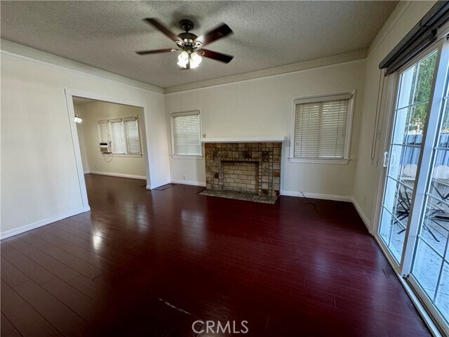 Foto del edificio - 641 N Plymouth Blvd