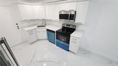 Building Photo - 3301 Spanish Moss Ter