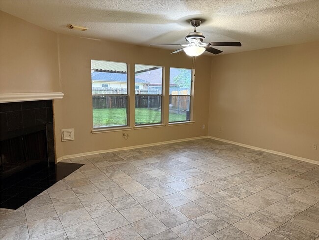 Building Photo - 16431 Canario Dr