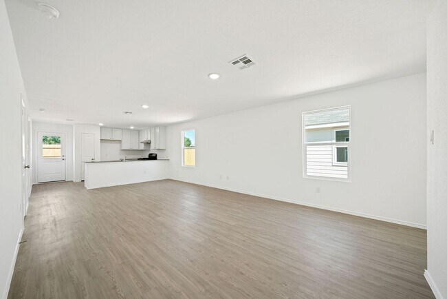 Foto del edificio - 3624 Axis Hl St