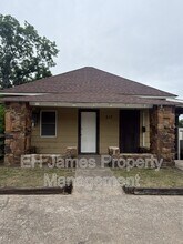 Building Photo - 217 N Wilson Ave