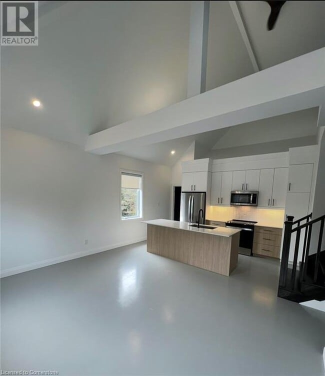 Photo du bâtiment - 150 Alma St