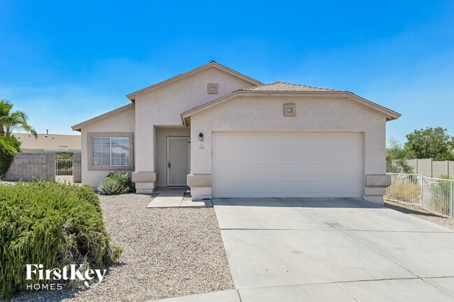 Building Photo - 3054 S Vaughn Dr