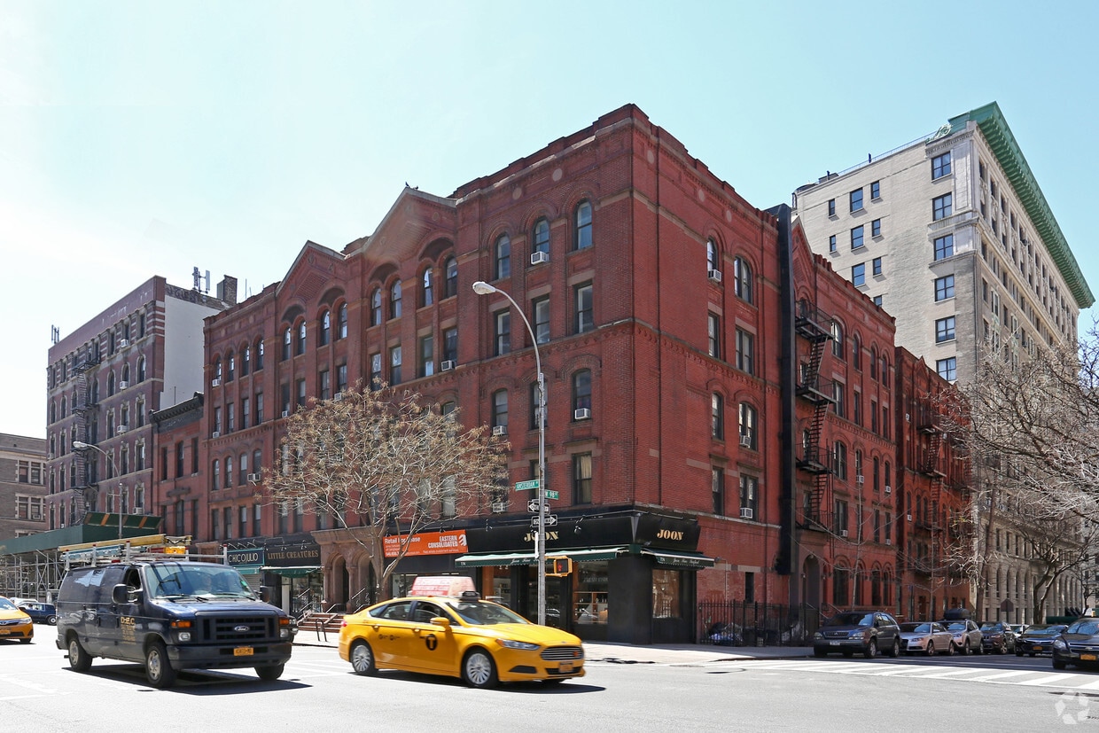 Primary Photo - 770 Amsterdam Ave