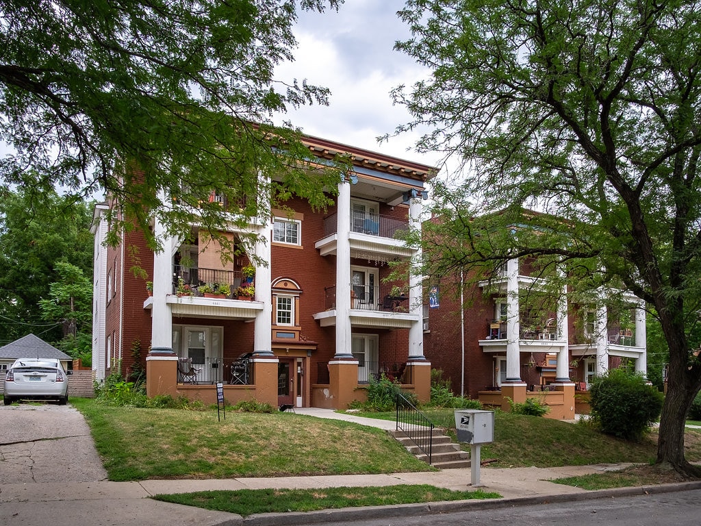 Primary Photo - 4341 Harrison St