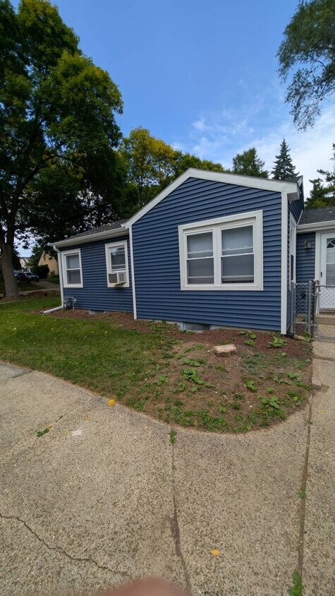 Foto del edificio - Charming Two-Bedroom Home in Fairfield