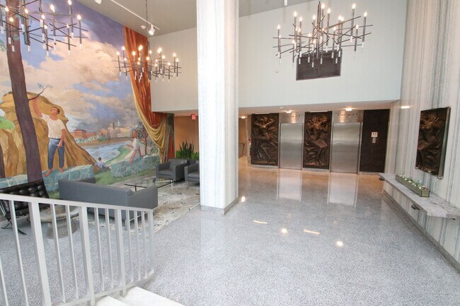 Photo - Luxury 1 Bedroom with Balcony, Pool & City Views – Hopkinson House