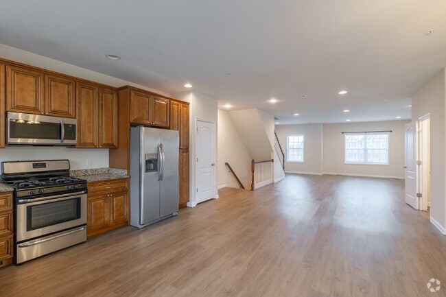 4 habitaciones, 2,5 baños - 240 m² - Cocina y sala de estar - Monticello Heights Townhomes