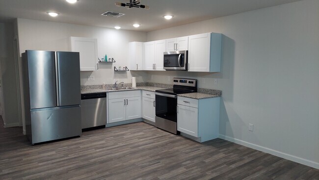 Foto del edificio - 10128 W Century Dr