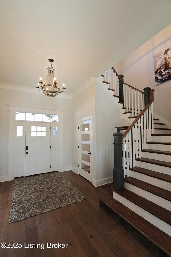Building Photo - 14000 Glendower Dr