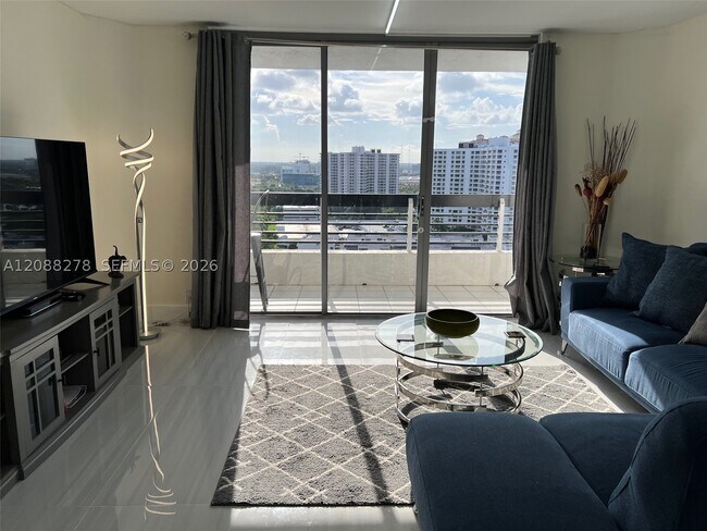 Foto del edificio - 3530 Mystic Pointe Dr