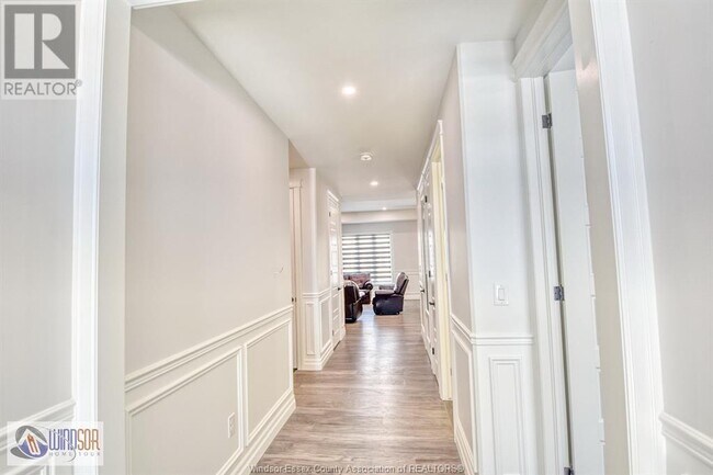 Building Photo - 386 Matese St