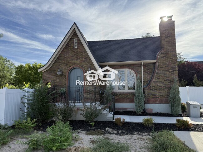 Foto del edificio - 4555 Highland Dr.