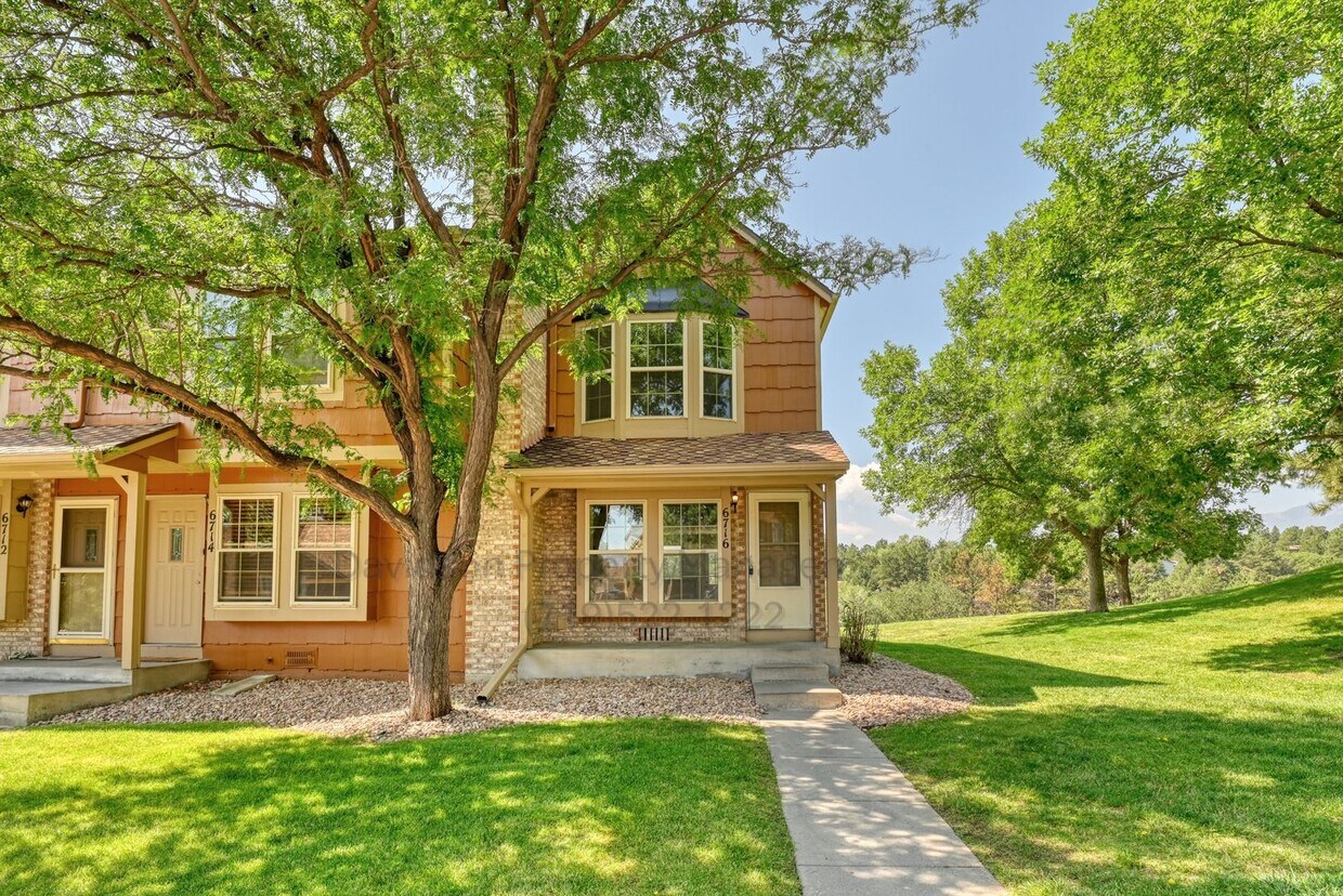 Primary Photo - Charming Condo with Modern Upgrades in Roc...