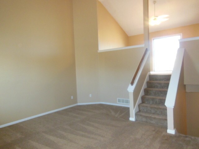 Building Photo - fall in love with this spacious duplex