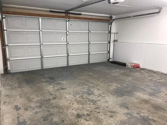Building Photo - 1740 N 285 W