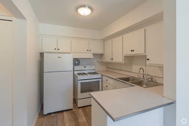 1 habitación, 1 baño, 800 pies cuadrados, cocina - Elmsleigh Apartments