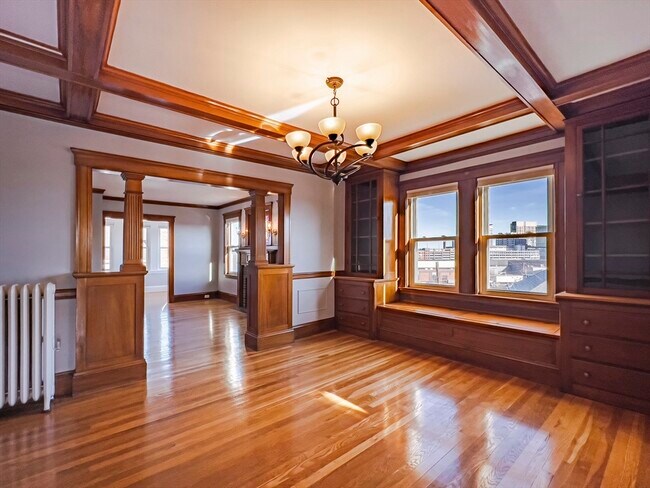 Foto del edificio - 8 Putnam Rd