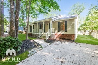 Building Photo - 4225 Labrador Dr