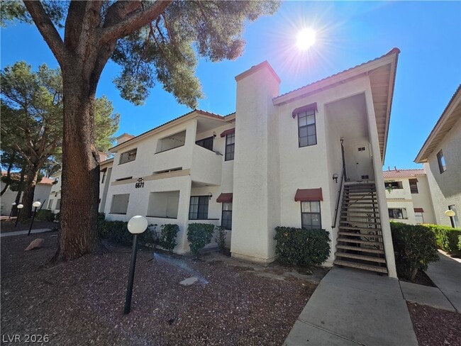 Foto del edificio - 6671 W Tropicana Ave