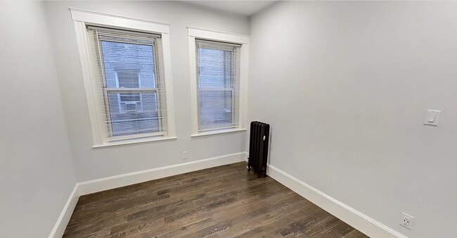 Building Photo - 55 Queensberry St