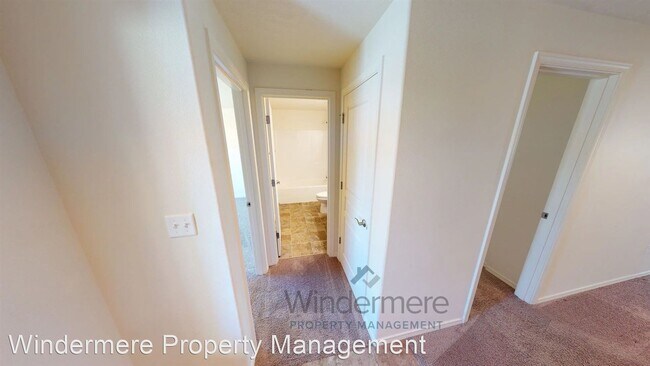 Foto del edificio - 3 br, 2 bath House - 1171 SW Virginia Street