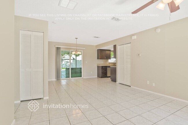 Foto del edificio - 12208 Florida Woods Ln