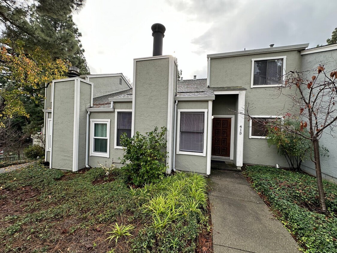 3 Bed 2.5 Bath In Pleasant Hill House Rental in Pleasant Hill, CA