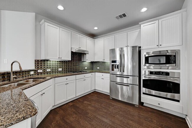 Building Photo - 7301 Bandera Ranch Trail