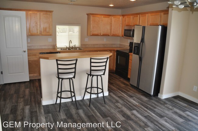 Building Photo - 18471 Avalon Pl
