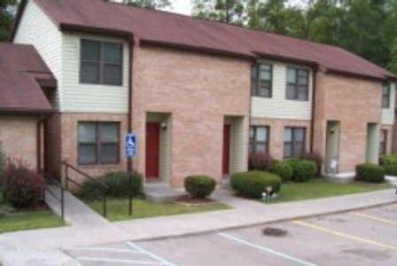 Building Photo - 100 Bolton Dr